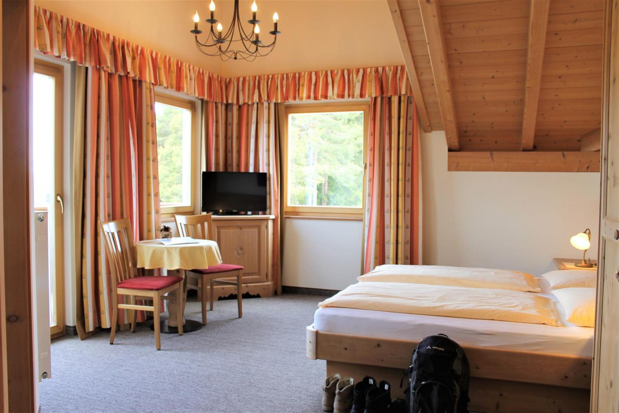 Hotel Landgasthof Laerchenwald Collepietra  Zewnętrze zdjęcie